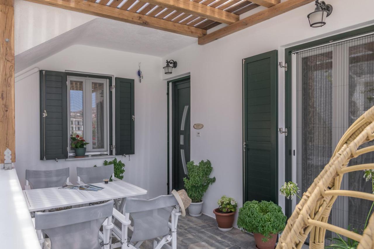 Emanouela'S Apartement In The Center Of Adamas Exterior foto